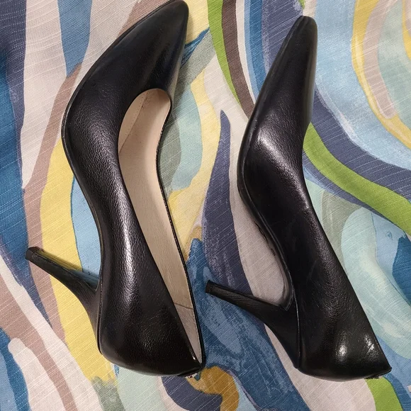 Michael Kors Leather Heels size 6.5 - Picture 3 of 5